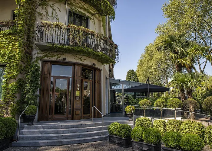 De La Ville Monza - Small Luxury s Of The WorldAlbergo